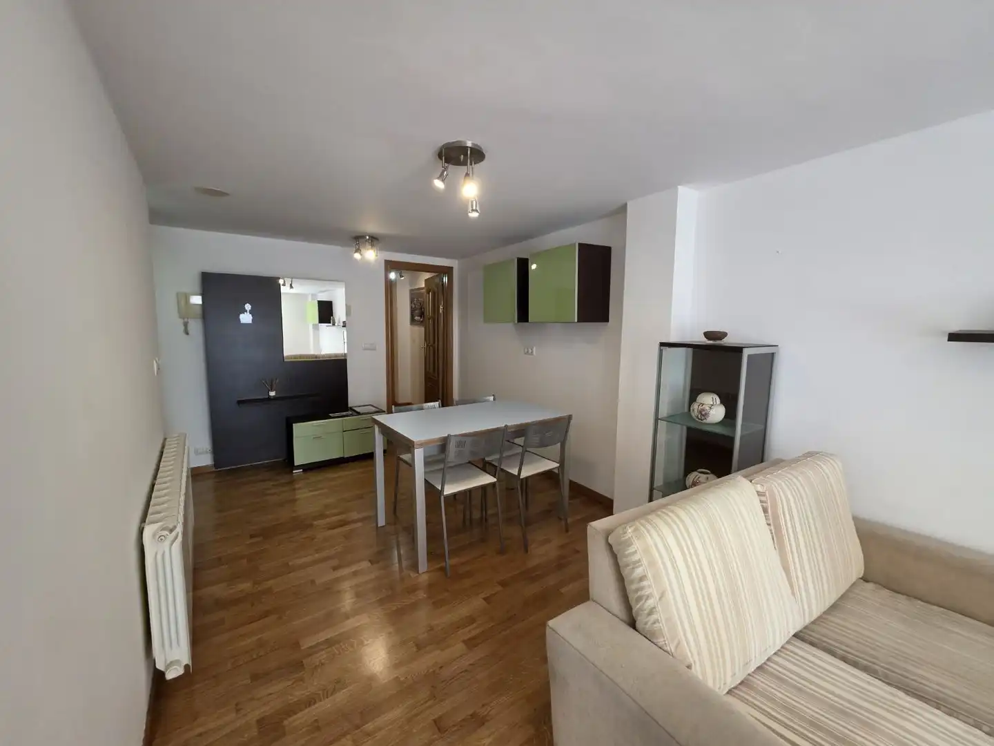 Sala d'estar de Apartament en venda en A Coruña Capital  amb Calefacció