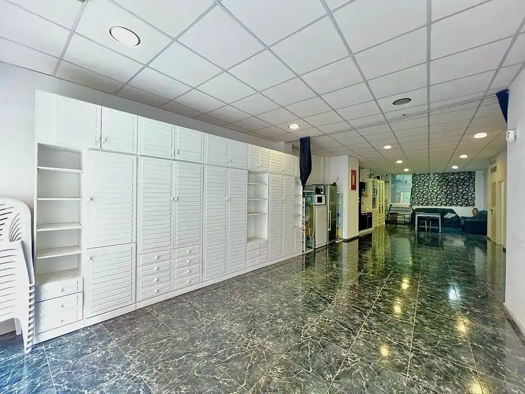 Local en venta en Aldaia con Amueblado