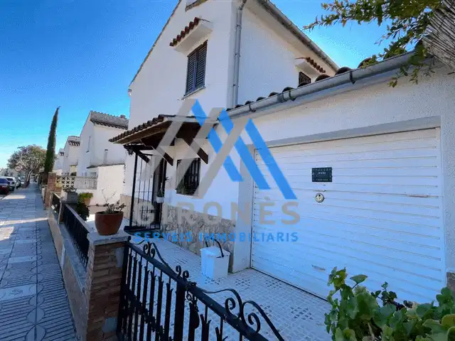 Vista exterior de Casa adosada en venta en Santa Cristina d'Aro con Aire acondicionado y Calefacción
