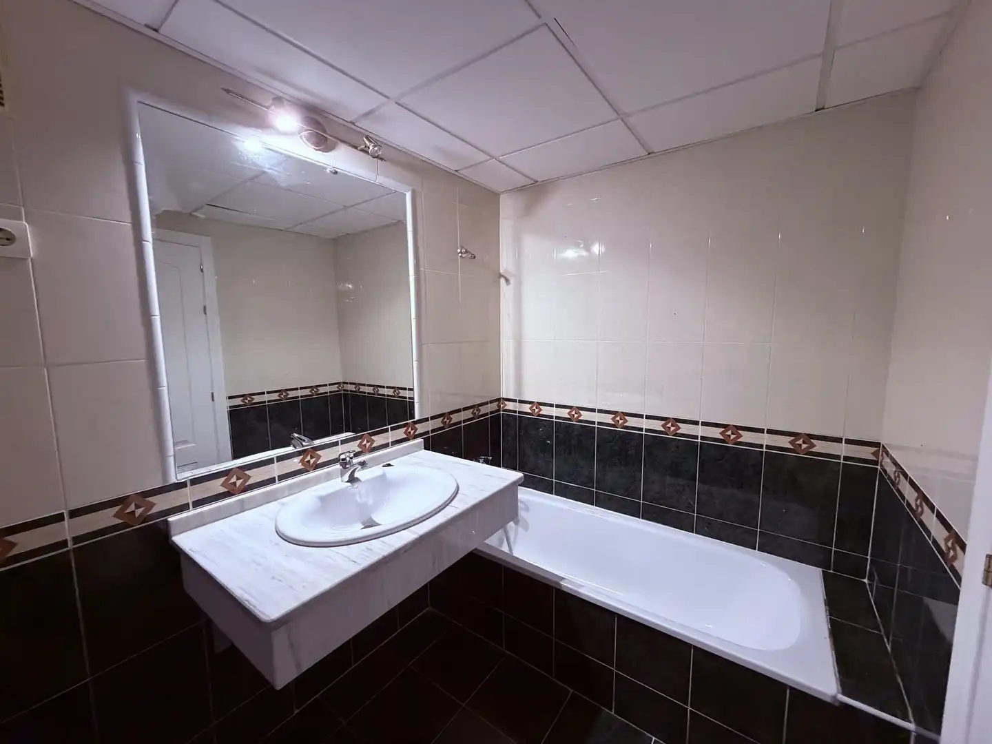 Bathroom of Apartments for sale in Alhaurín El Grande  with Terrace and Swimming Pool