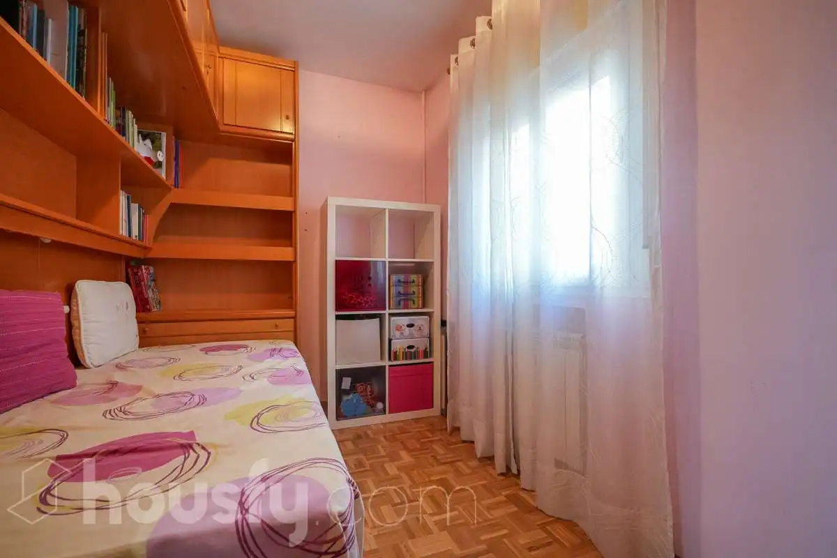 Bedroom of Flat for sale in Móstoles  with Air Conditioner, Heating and Terrace