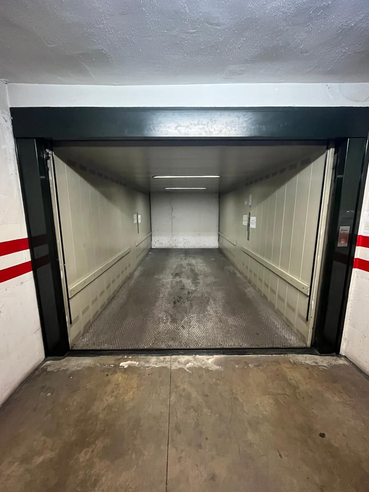 Garage for sale in  Córdoba Capital