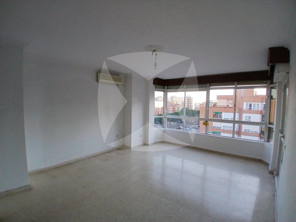 Sala d'estar de Pis en venda en Badajoz Capital amb Aire condicionat, Terrassa i Balcó