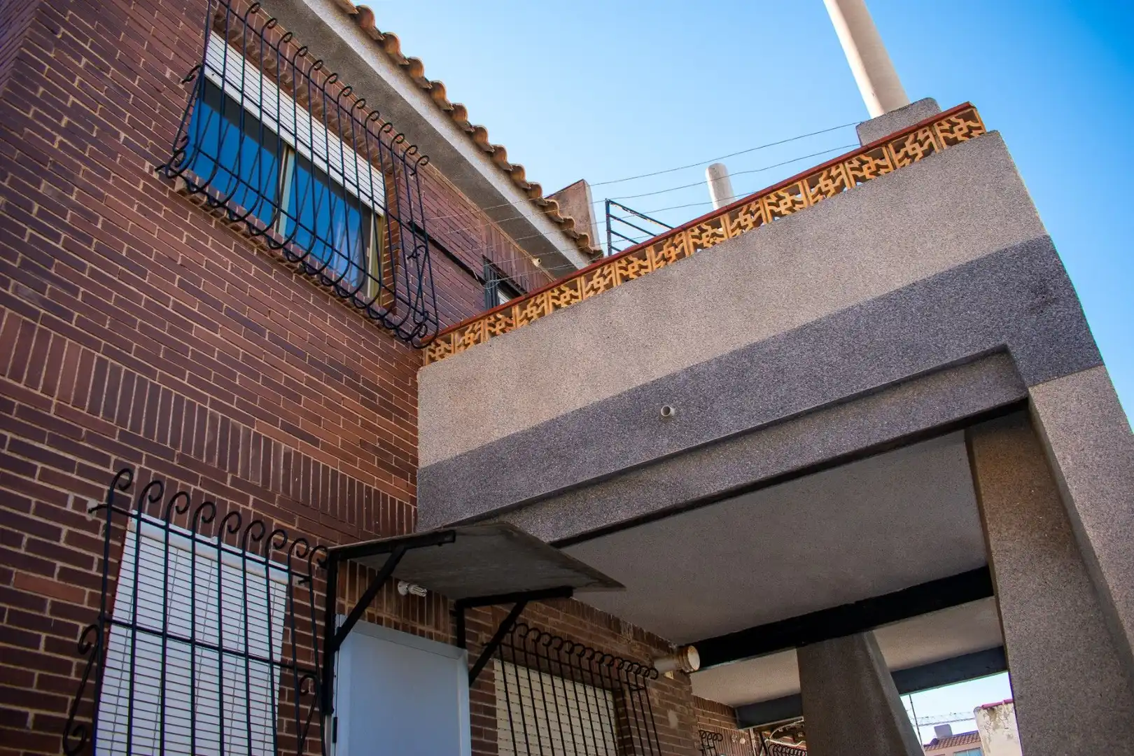 Vista exterior de Casa adosada en venda en Pilar de la Horadada amb Aire condicionat, Calefacció i Terrassa