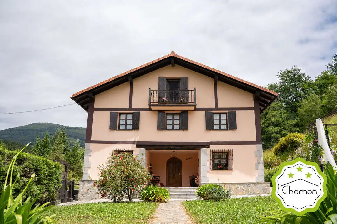 Außenansicht von Country house zum Verkauf in Aulesti mit Heizung und Abstellraum