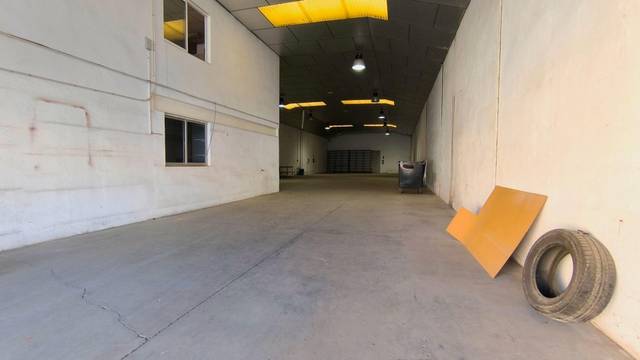 Local comercial en Alquiler en Calle Felipe Pedrell, 0 en Distrito Zeta - Recinto Ferial Cortijo de Torres