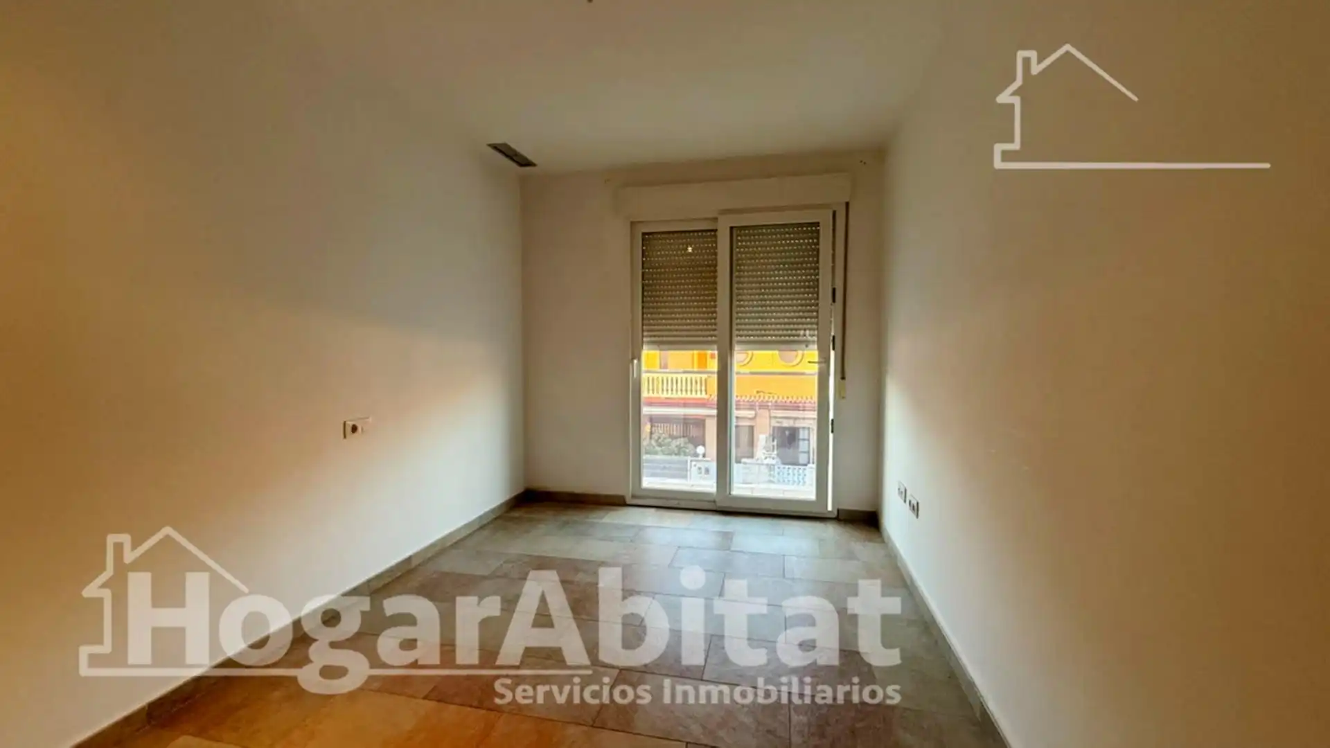 Adossat amb terrassa en venda a Calle les Germanías, imagen 20