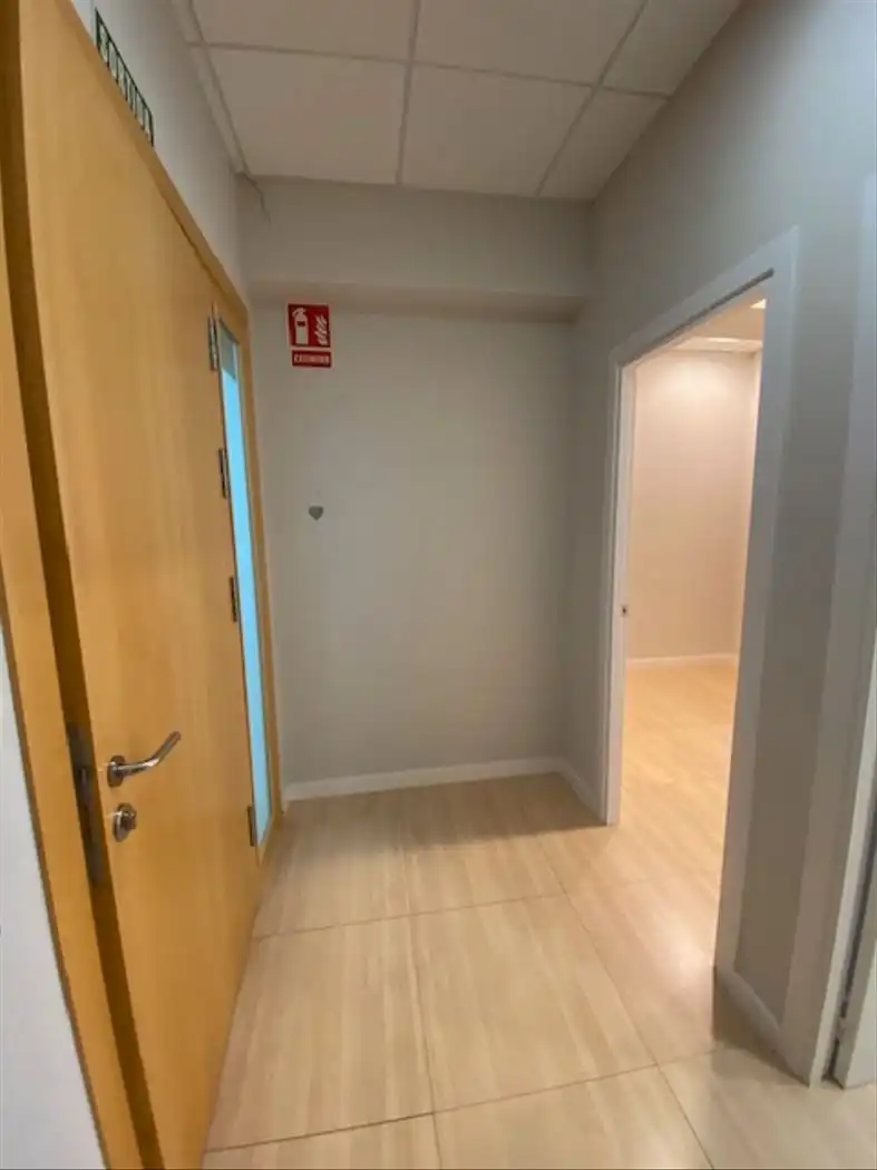 Oficina de lloguer a Centre, imagen 4