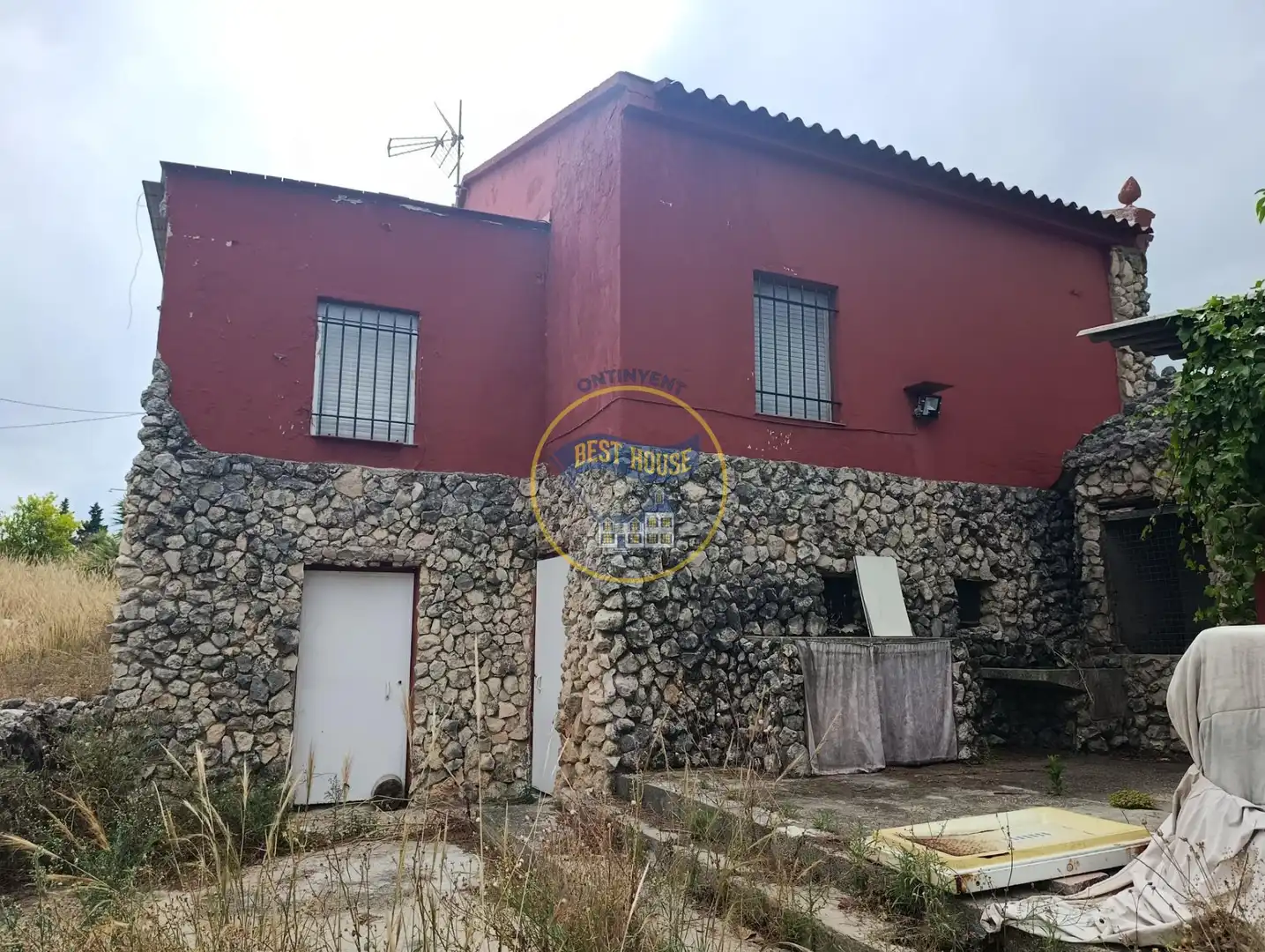 Vista exterior de Casa o xalet en venda en Ontinyent amb Jardí privat, Traster i Piscina