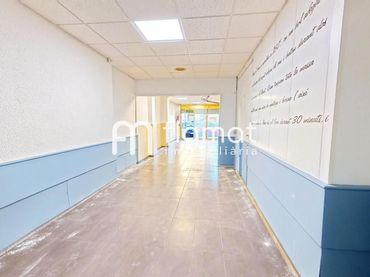 Local comercial en venta en Carrer de Pin i Soler