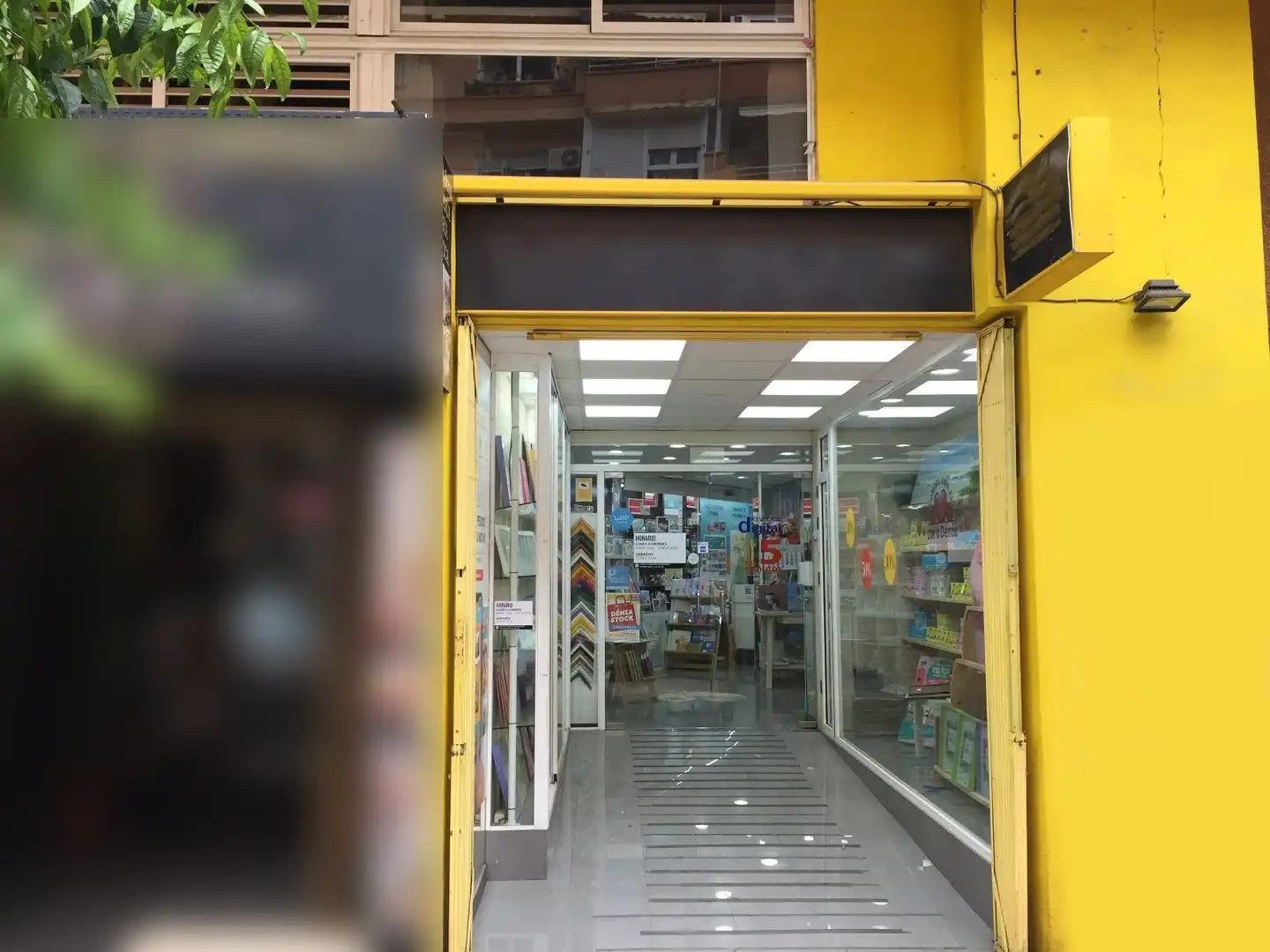 Local en venta en Dénia