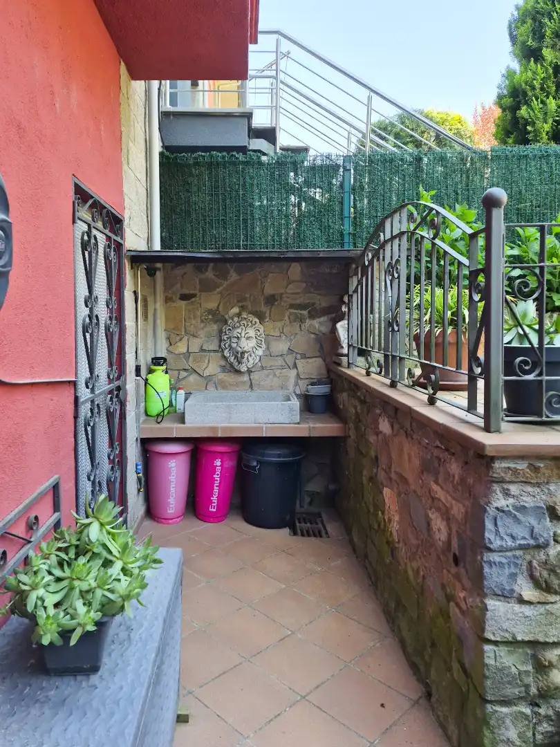 Terrassa de Casa adosada en venda en Ripoll amb Calefacció, Jardí privat i Terrassa