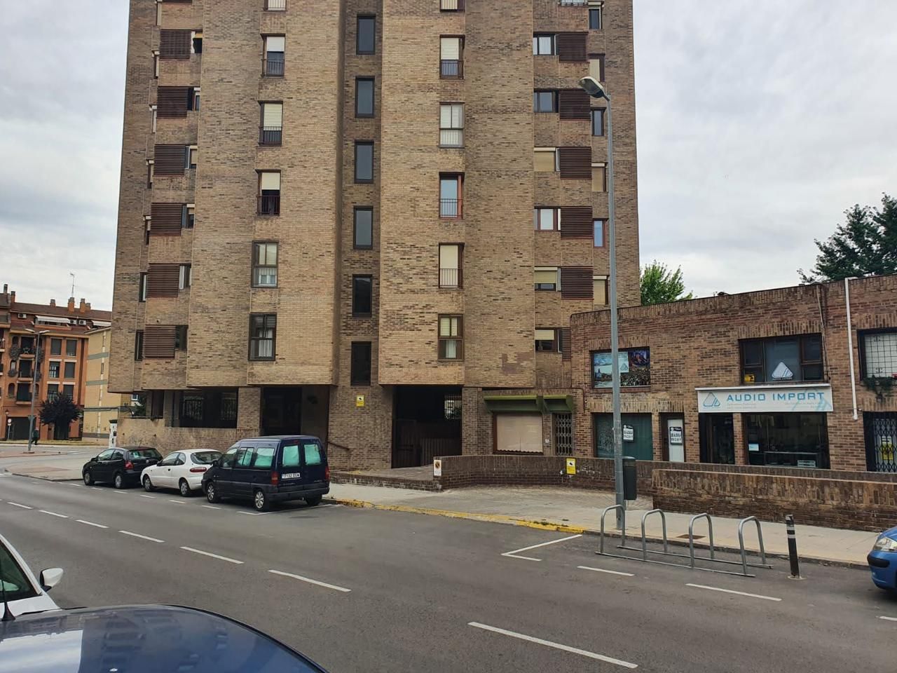 Vista exterior de Pis de lloguer en  Huesca Capital amb Calefacció i Moblat