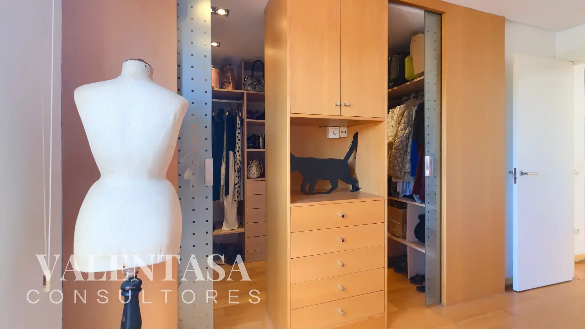 Bedroom of Detached homes for sale in Chiva  with Air Conditioner, Private garden and Terrace