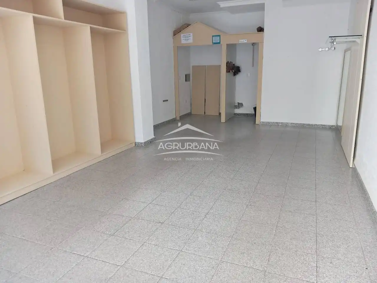 Locale commerciale in affitto a Motril  ciudad