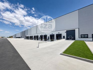 Industrial building to rent in La Ribera