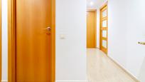 Flat for sale in Abrera  with Air Conditioner and Balcony