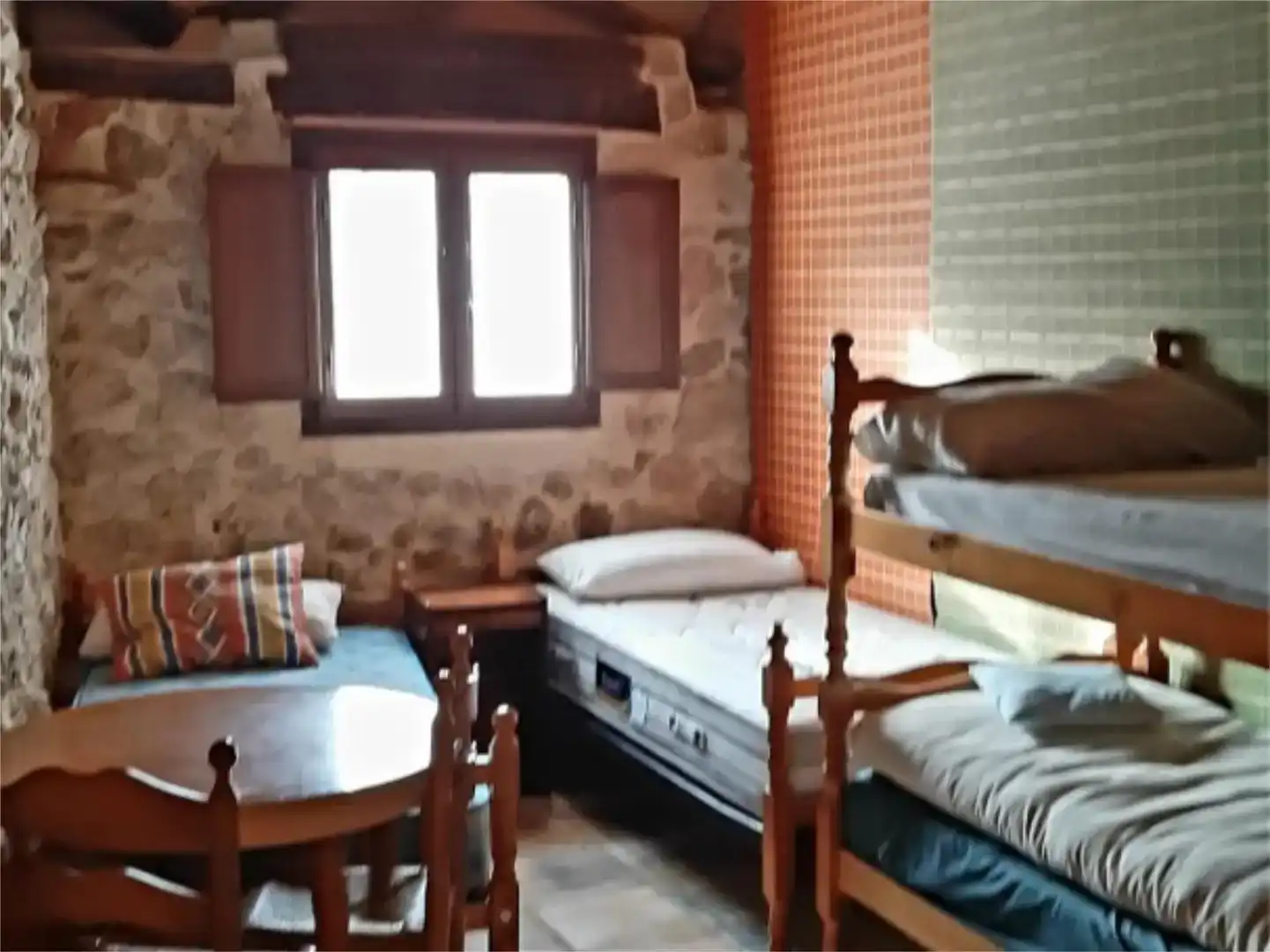 Dormitori de Finca rústica en venda en Burgos amb Jardí privat, Parquet i Moblat