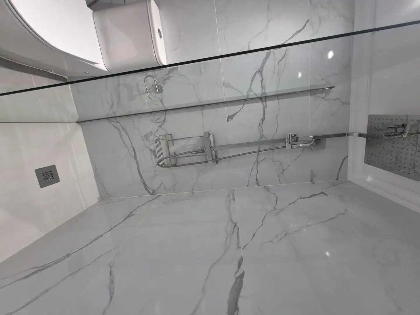 Bathroom of Flat for rent in Mislata  with Air Conditioner and Furnished