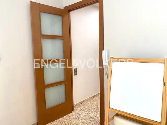 Flat for rent in Paterna  with Air Conditioner, Heating and Storage room