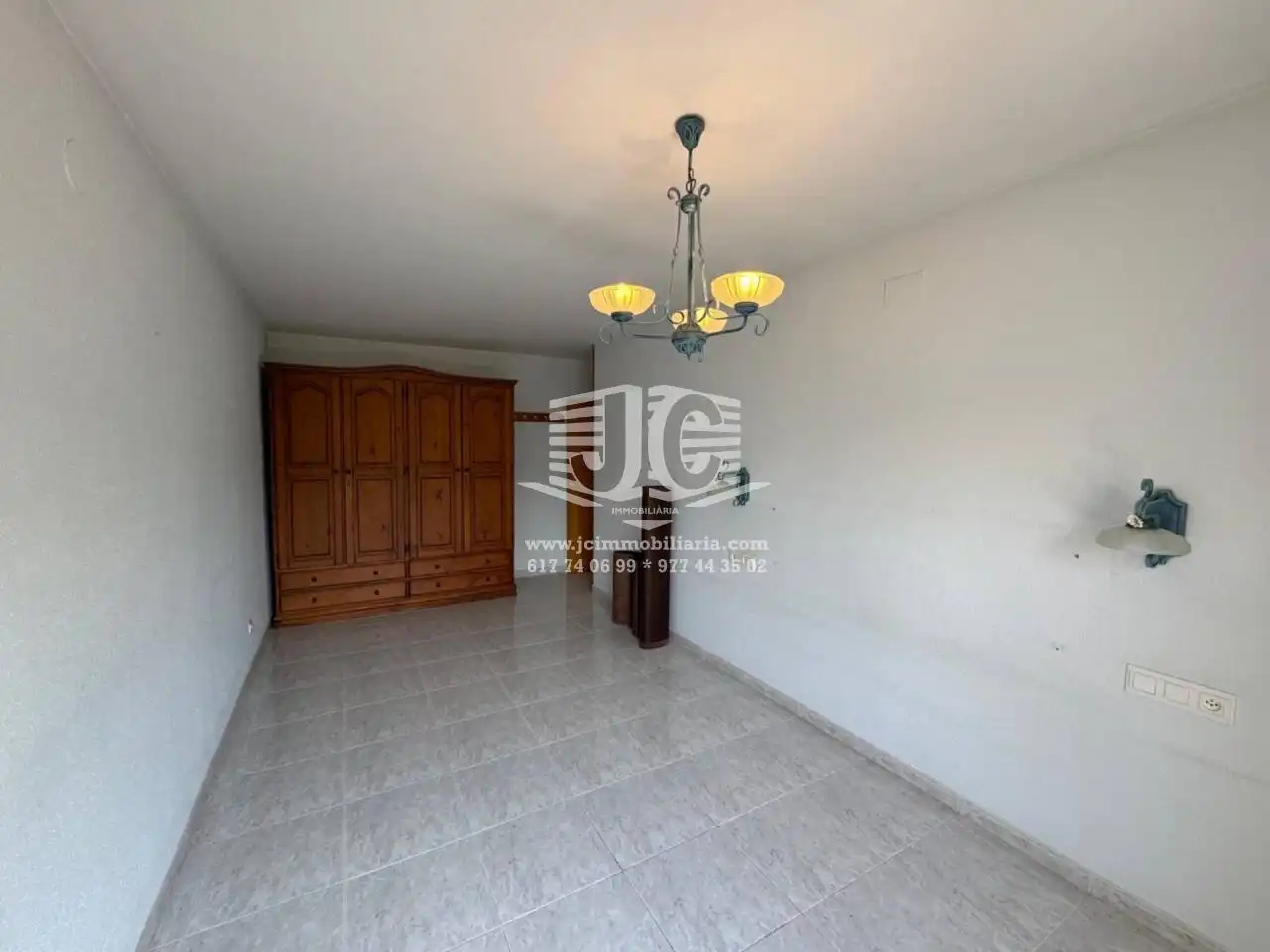 Vista exterior de Casa o xalet en venda en Tortosa amb Aire condicionat, Calefacció i Jardí privat