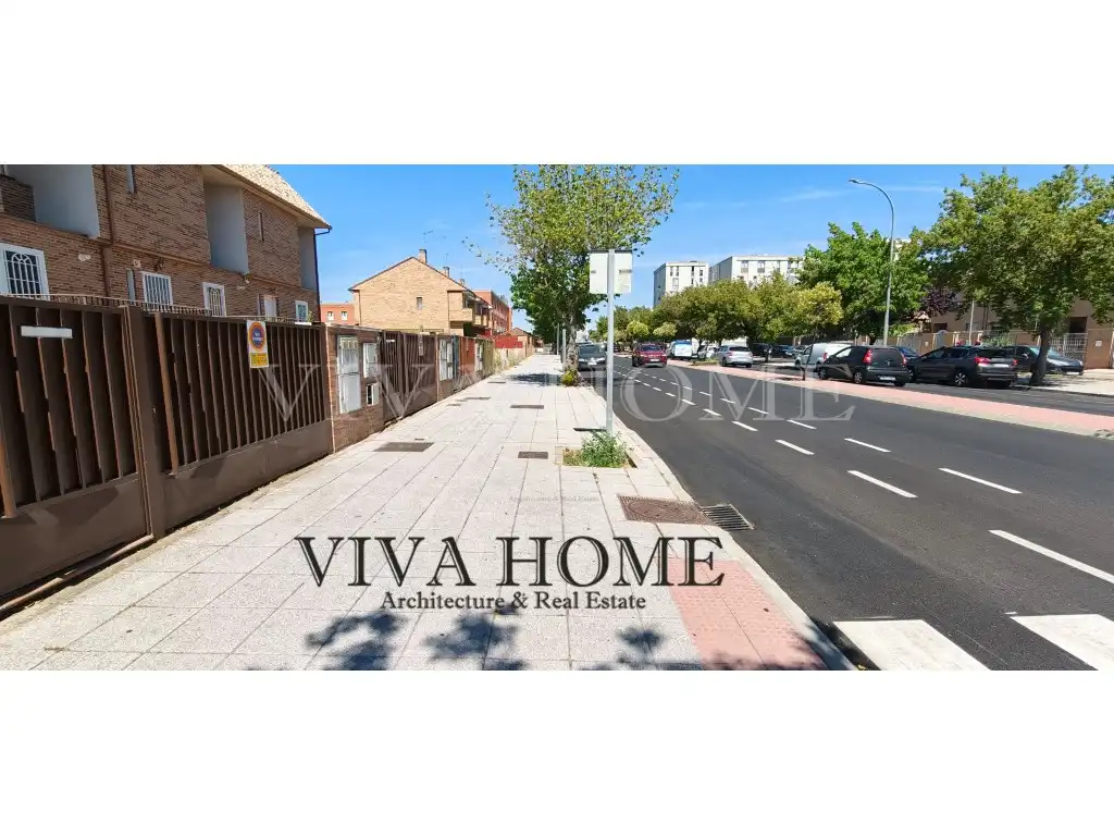 Exterior view of Houses for sale in Parla