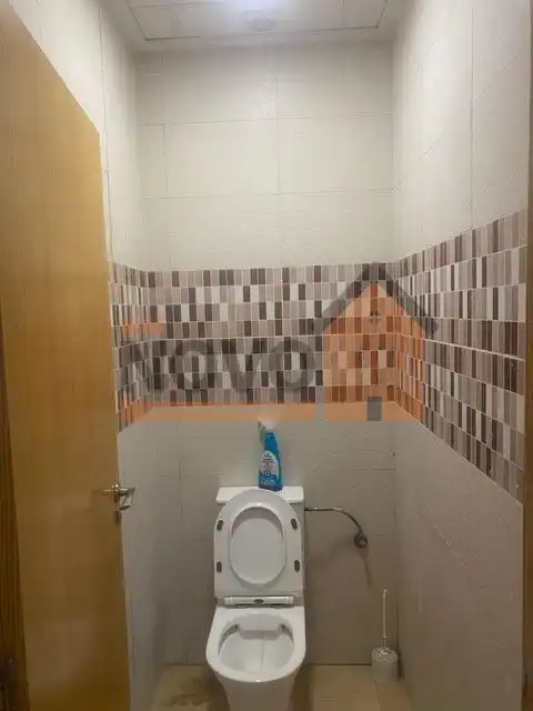 Badezimmer von Fabrikhallen zur Miete in La Pobla Llarga