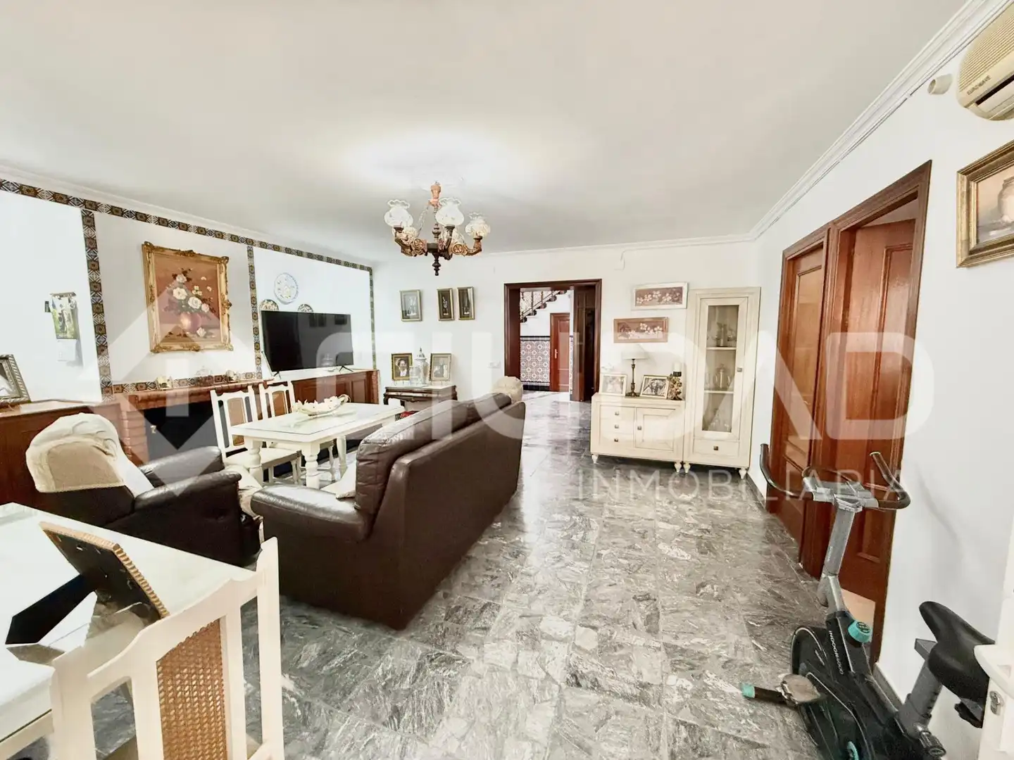 Sala d'estar de Casa o xalet en venda en Las Cabezas de San Juan