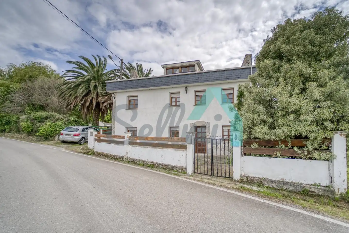Vista exterior de Casa o chalet en venta en Castropol con Calefacción y Jardín privado