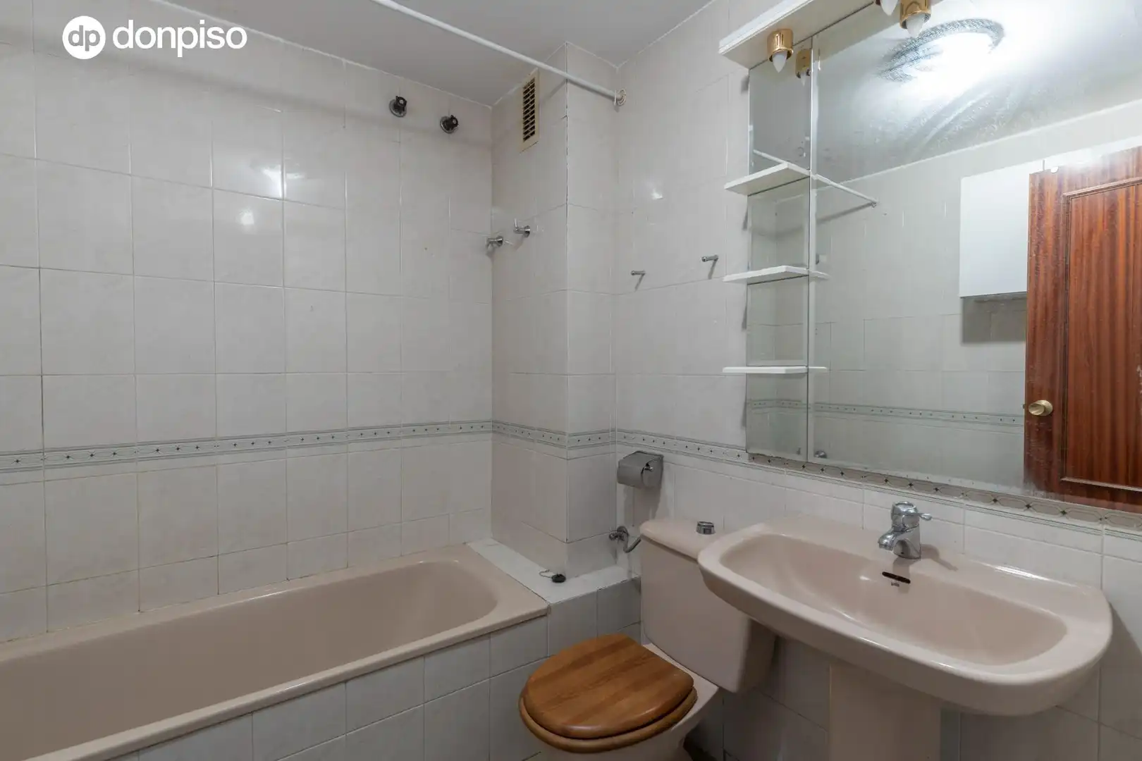 Bany de Pis en venda en Granada