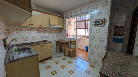Foto 4 de Piso en venta en Avenida Castillitos, Los Dolores, Cartagena