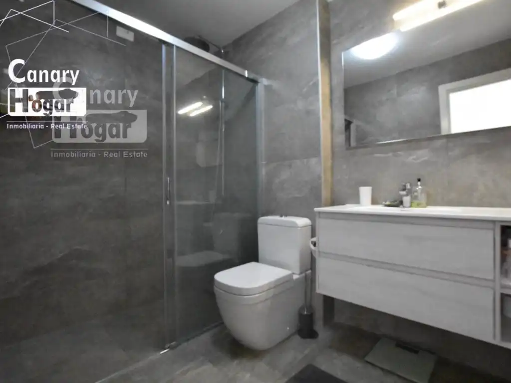 Badezimmer von Dachboden zum Verkauf in San Miguel de Abona mit Klimaanlage, Heizung und Gemeinschaftspool