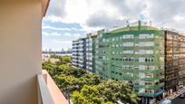 Vista exterior de Pis en venda en Las Palmas de Gran Canaria amb Terrassa