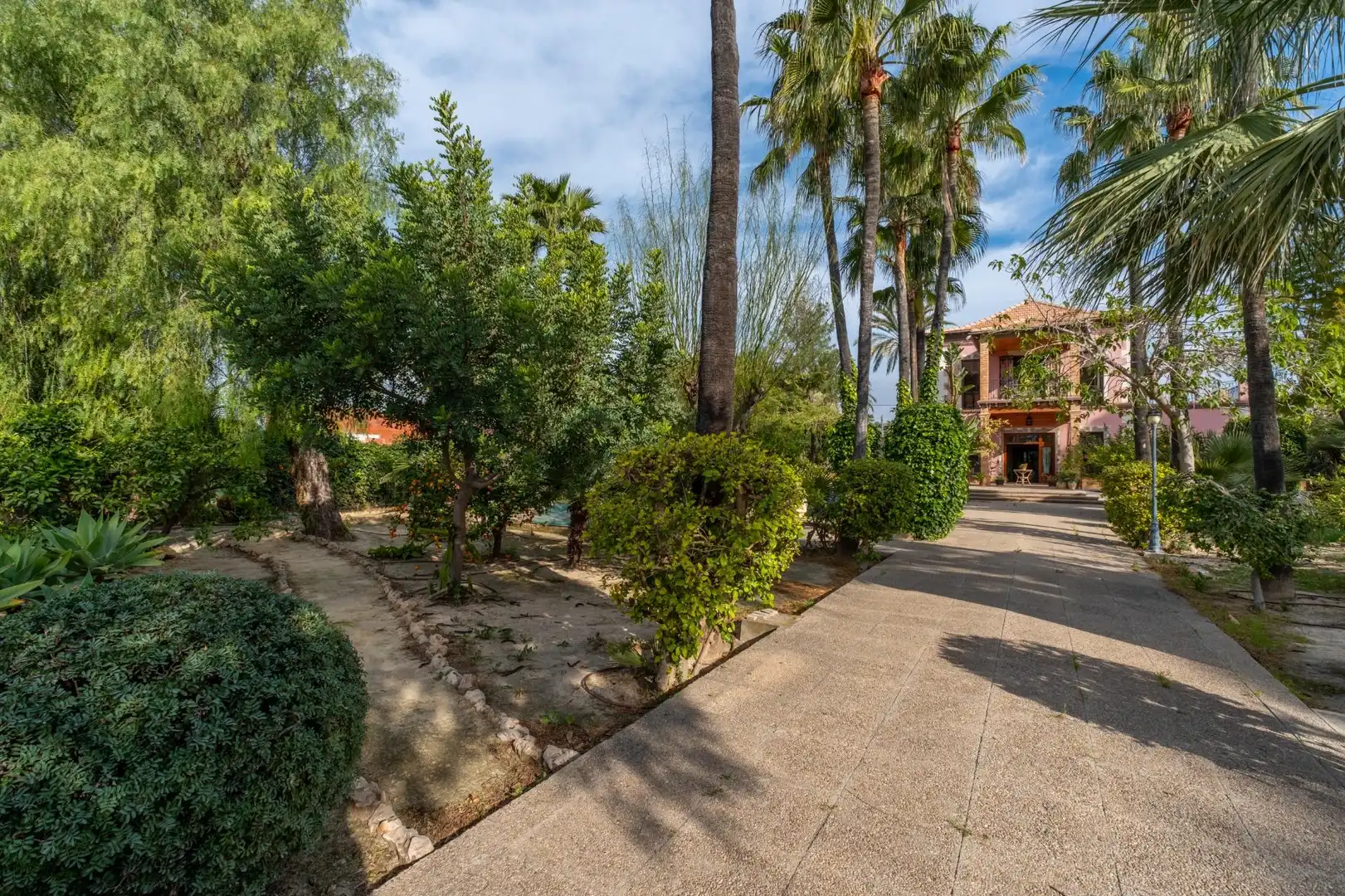 Vista exterior de Casa o chalet en venta en Elche / Elx con Aire acondicionado, Calefacción y Jardín privado