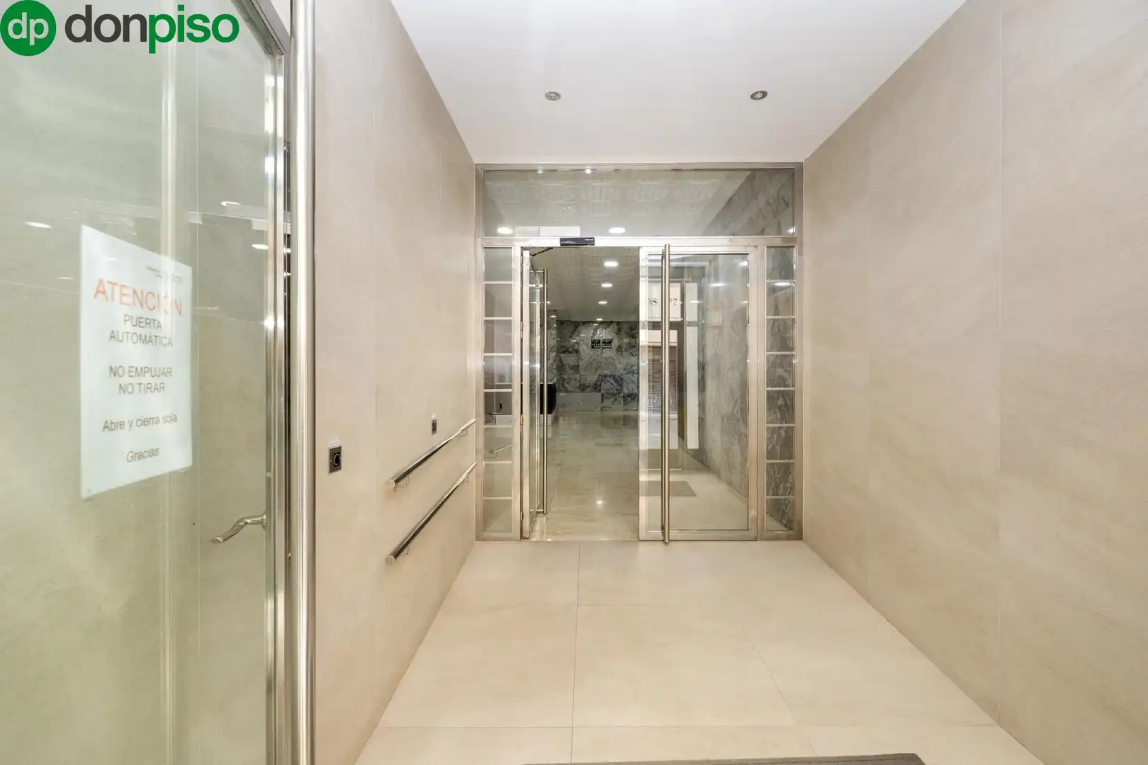 Apartament en venda en Granada amb Calefacció