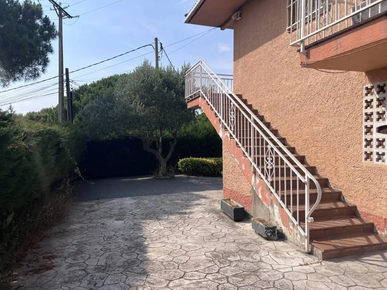 Aparcament de Casa o xalet en venda en Vilanova del Vallès amb Jardí privat, Terrassa i Balcó