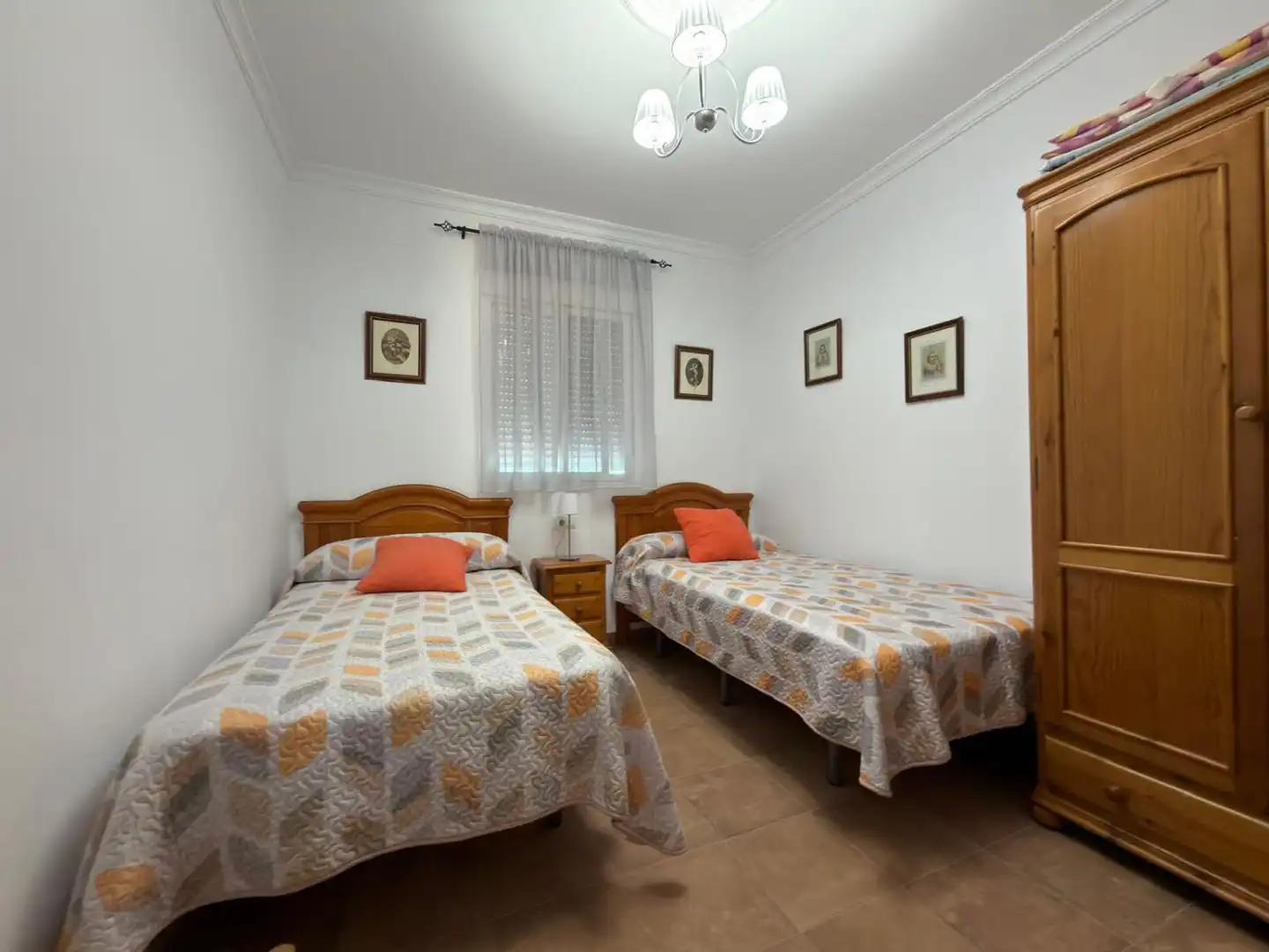 Dormitori de Casa o xalet en venda en Los Palacios y Villafranca amb Piscina