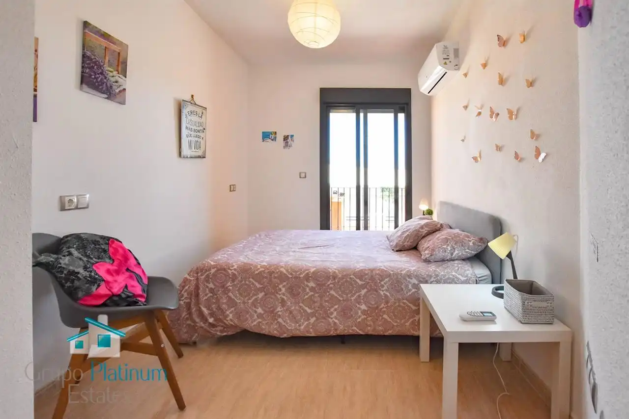 Dormitori de Apartament en venda en Pulpí amb Aire condicionat, Piscina i Moblat