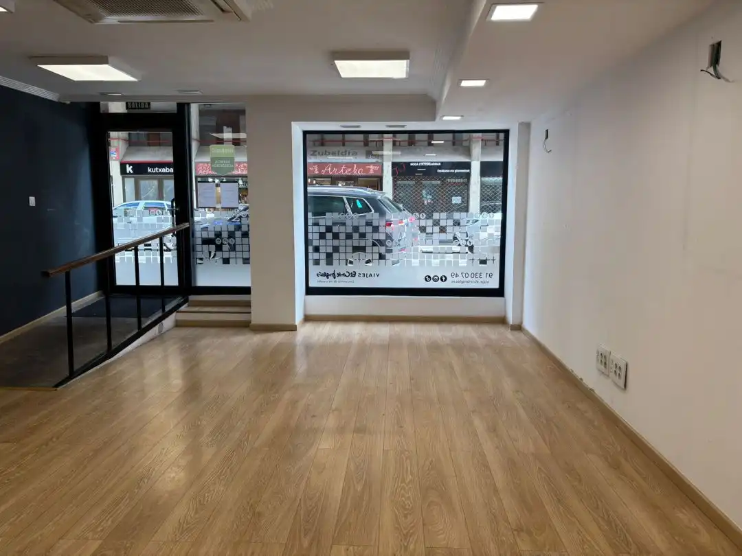 Local comercial de lloguer a Tolosa, imagen 2