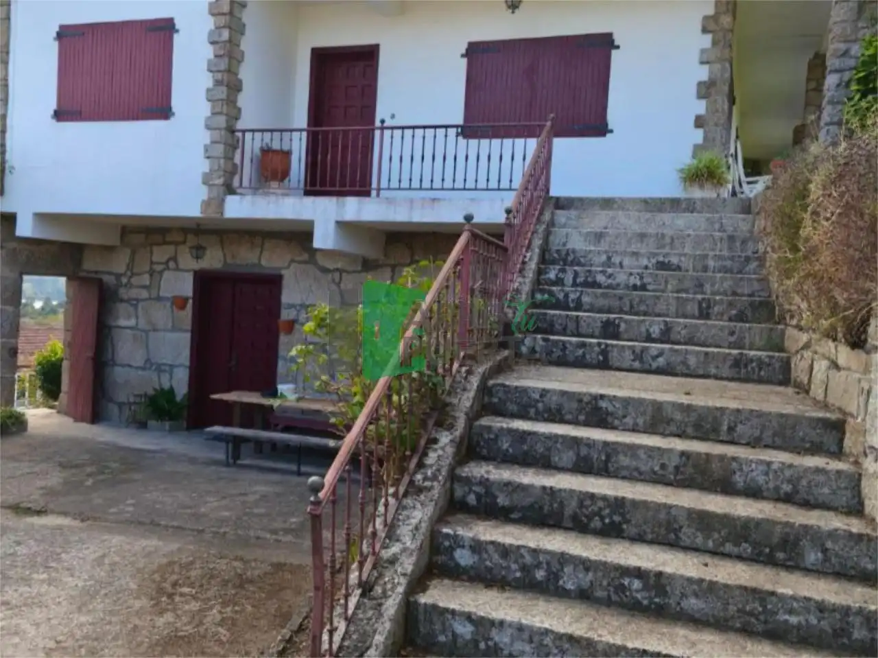 Vista exterior de Casa o xalet en venda en Ribadavia amb Calefacció, Jardí privat i Terrassa