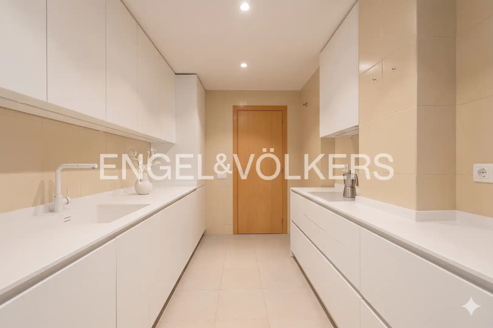 Kitchen of Flat for sale in Sant Cugat del Vallès  with Heating, Private garden and Parquet flooring