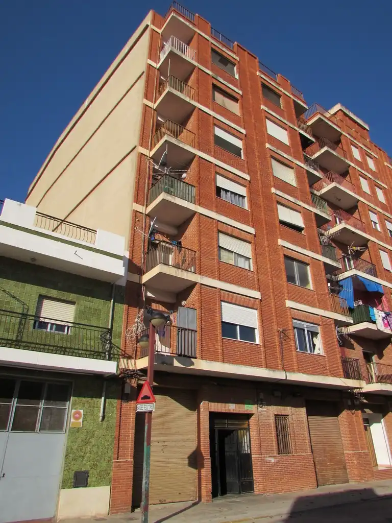 Piso en venta en C/ Raval de San Roc