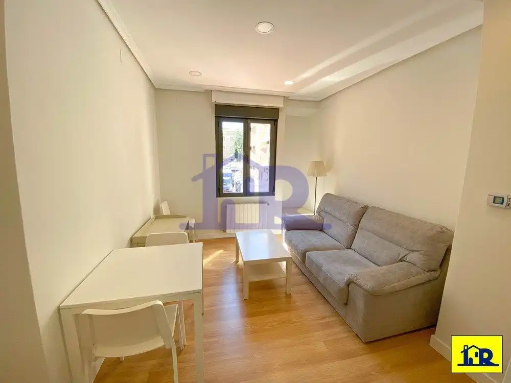 Piso de alquiler en FRAY LUIS DE LEON, Centro