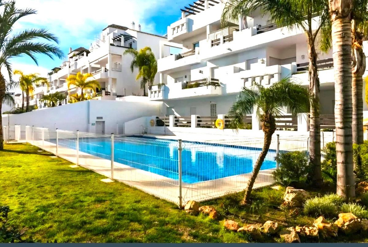 Exterior view of Planta baja for rent in Estepona  with Air Conditioner, Private garden and Terrace