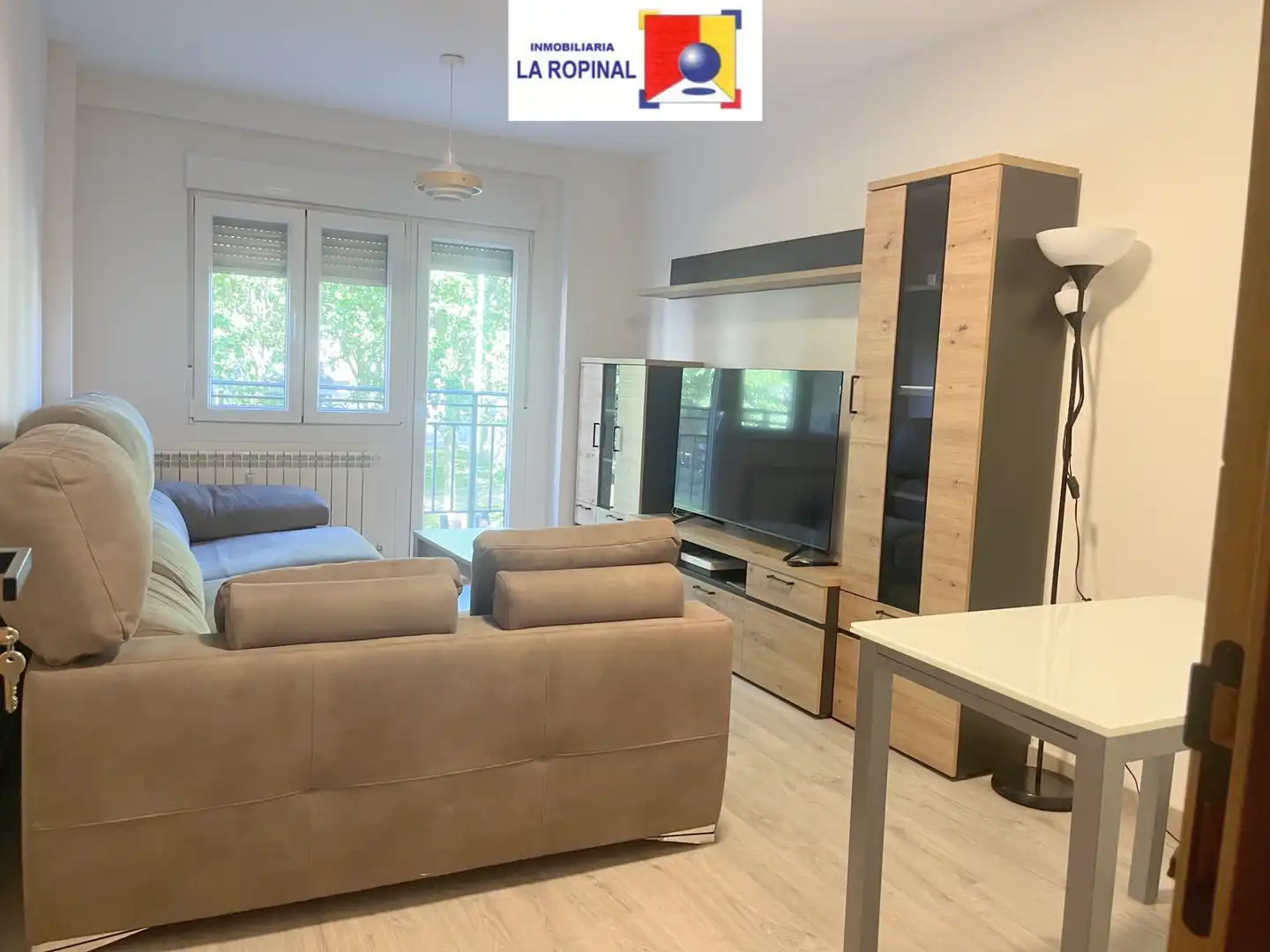 Sala de estar de Piso en venta en Salamanca con Calefacción, Parquet y Amueblado