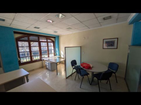 Oficina de alquiler en Bilbao  con Aire acondicionado, Calefacción y Amueblado