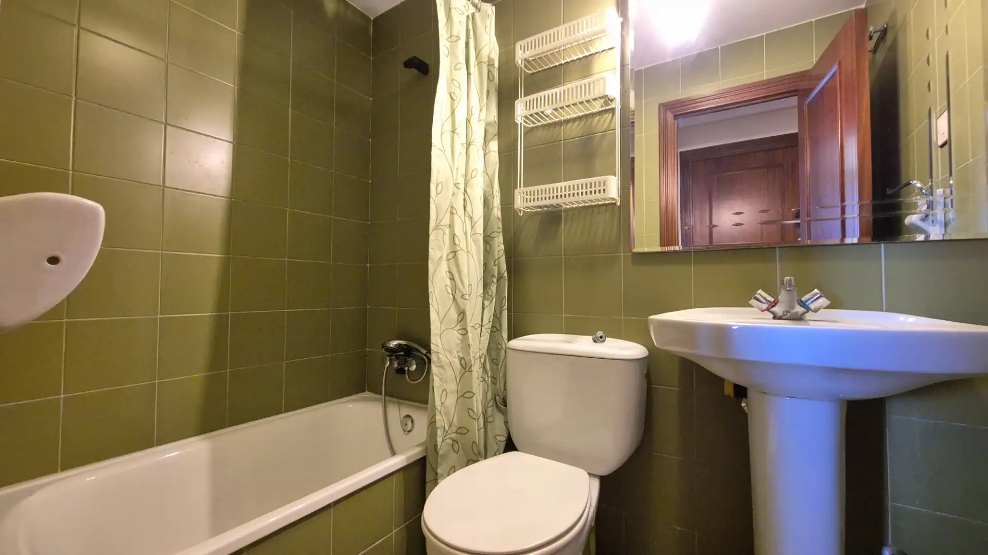 Baño de Dúplex en venta en Oviedo  con Calefacción, Parquet y Trastero