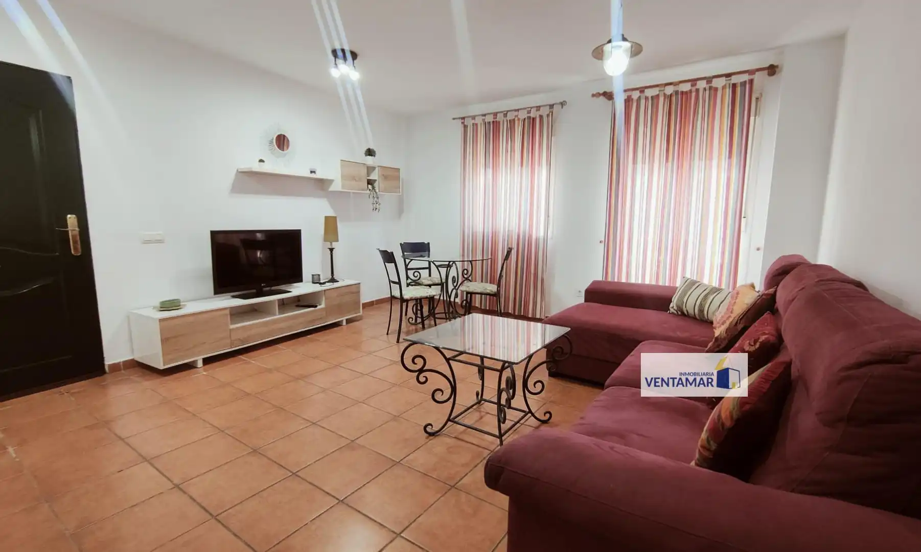 Wohnzimmer von Erdgeschoss zum Verkauf in San Roque mit Klimaanlage und Möbliert