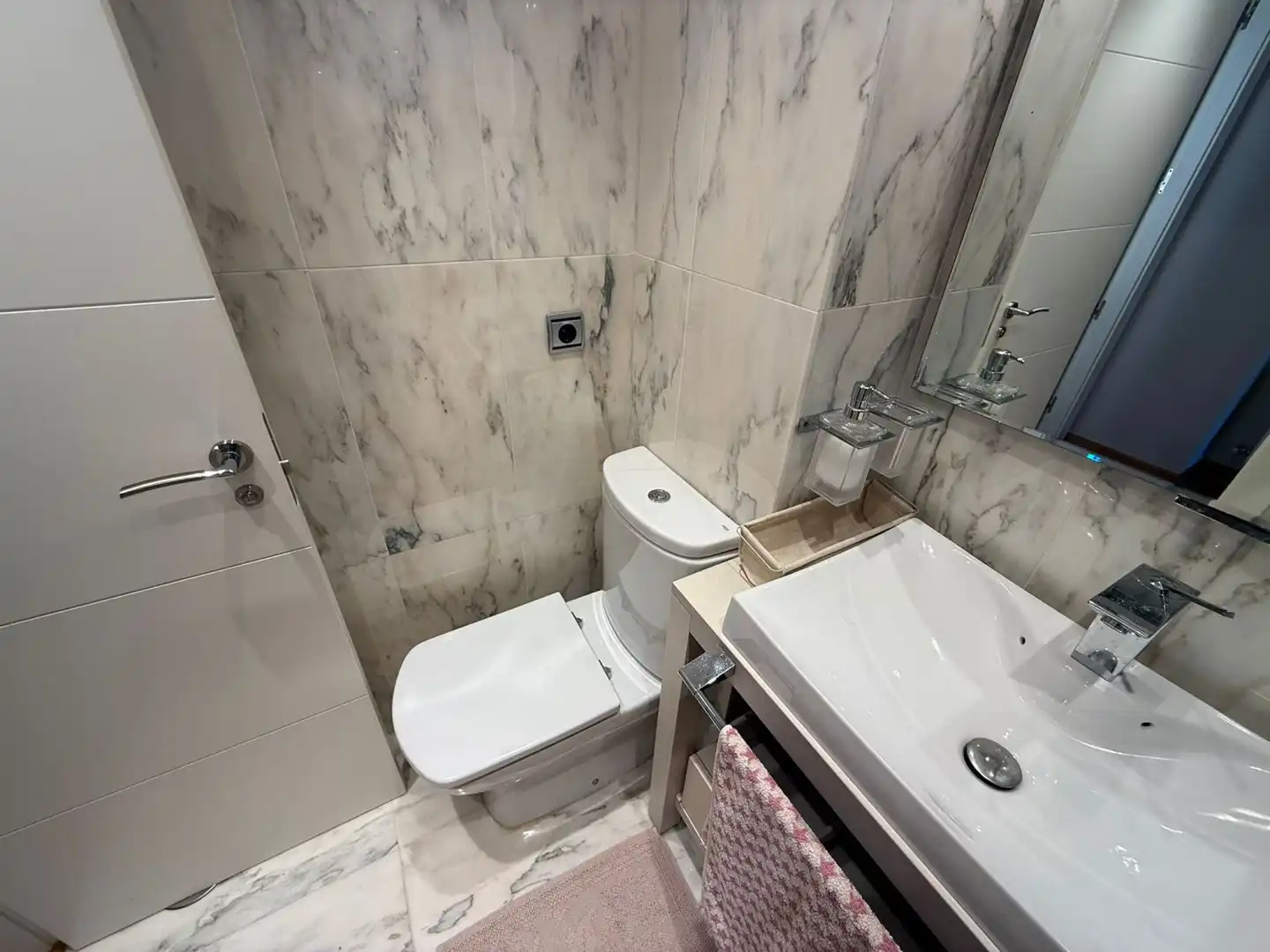 Baño de Piso en venta en Noja con Calefacción, Terraza y Balcón