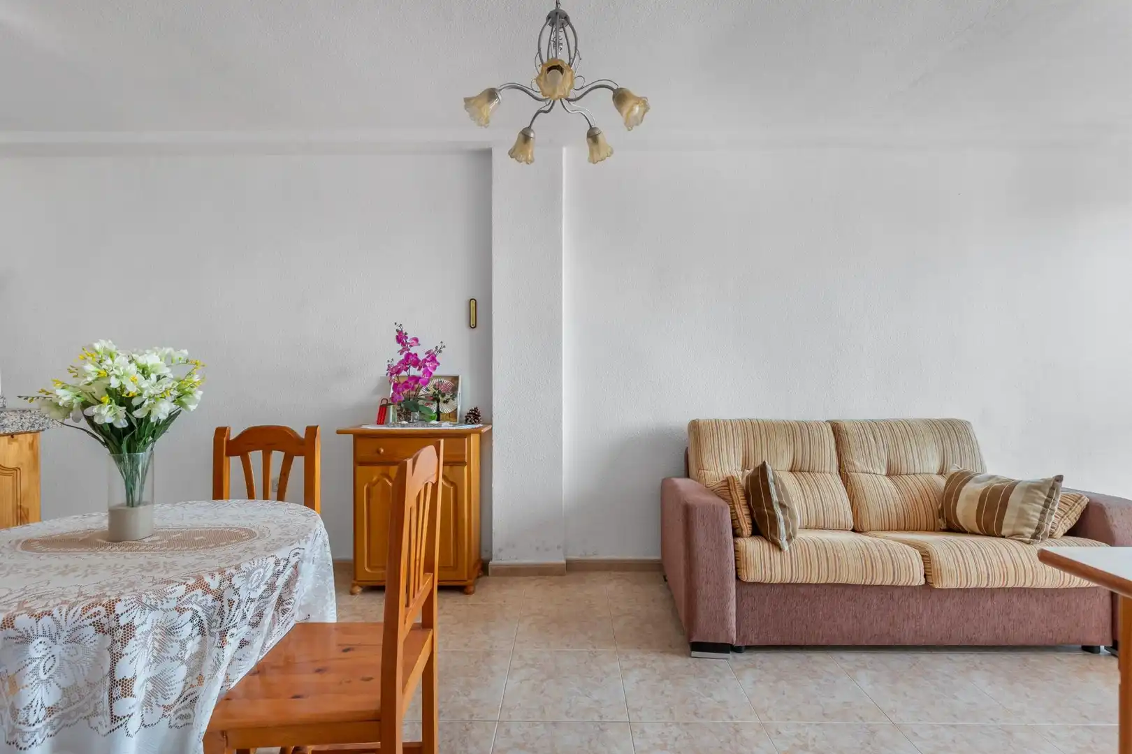 Wohnzimmer von Wohnungen zum Verkauf in Torrevieja mit Möbliert und Balkon